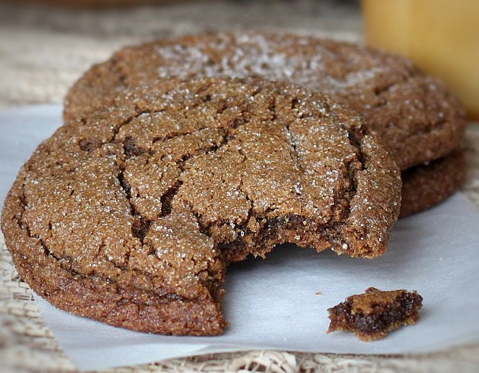 NEW! 2 POUNDS OF SOFT MOLASSES COOKIES - (Artisan Bakery Box)